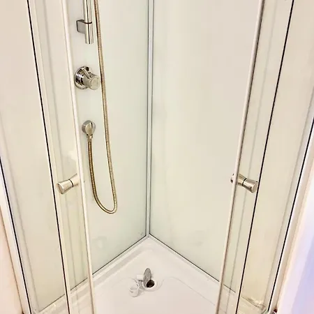 Appartement Hyper Centre Au Calme, Confort & Equipe Grenoble